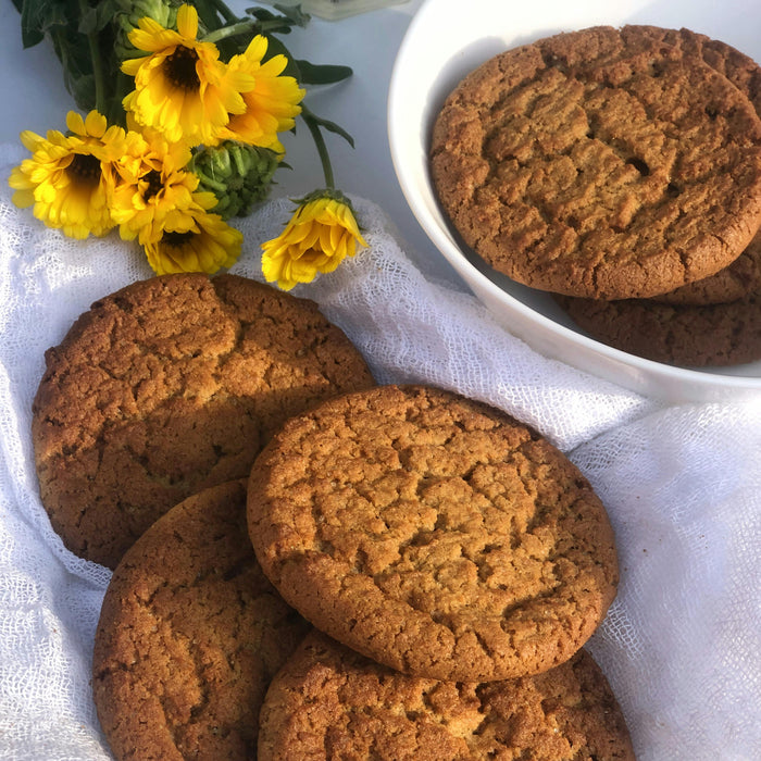 Ginger Molasses Cookie